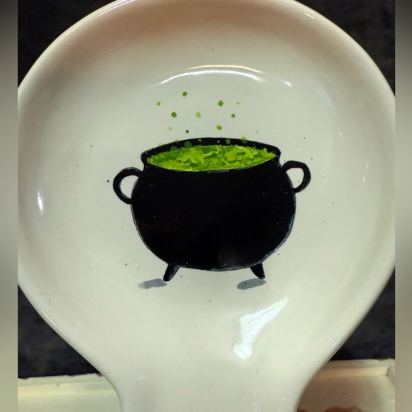 Rae Dunn Halloween “Witch’s Brew” Spoon Rest Cauldron Design - Picture 5 of 6
